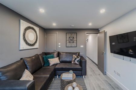 5 bedroom terraced house to rent - Photo 4