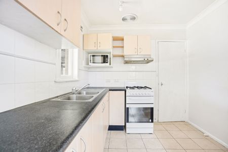 Spacious Family Home in Prime Location - Photo 2