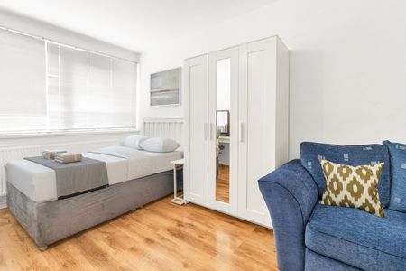 Room in a Shared Flat, Reynolds House, N4 - Photo 3