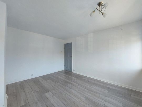 3 bedroom detached house to rent - Photo 1