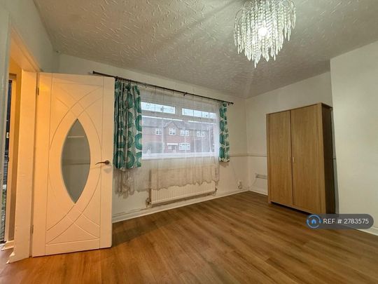 3 bedroom detached house to rent - Photo 1