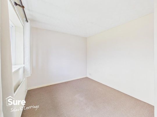 3 bedroom end of terrace house to rent - Photo 1