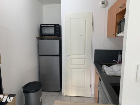 A LOUER T2 + STATIONNEMENT HENIN BEAUMONT - Photo 3