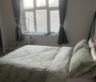 Room in a Shared House, York Avenue, BN3 - Photo 1