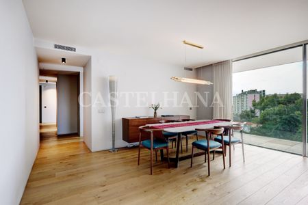 Apartamento T2, para arrendamento, com varanda e estacionamento nas Amoreiras, Lisboa - Photo 4