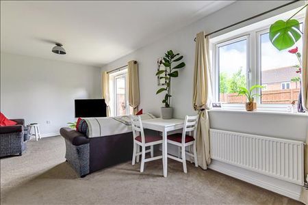 3 bedroom detached house to rent - Photo 2