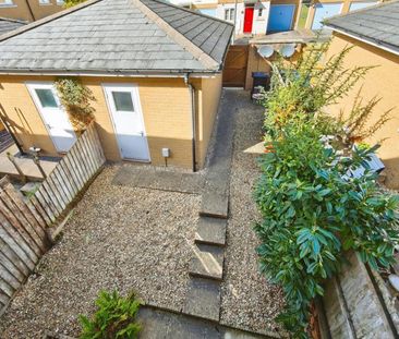 3 bedroom terraced house to rent - Photo 4
