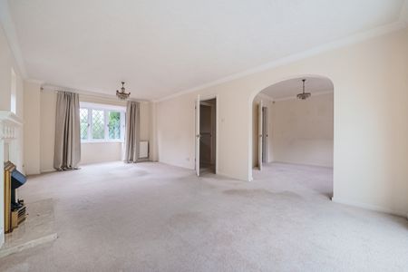 4 bedroom detached house to rent - Photo 4