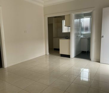 TWO BEDROOM HALF HOUSE - Photo 4