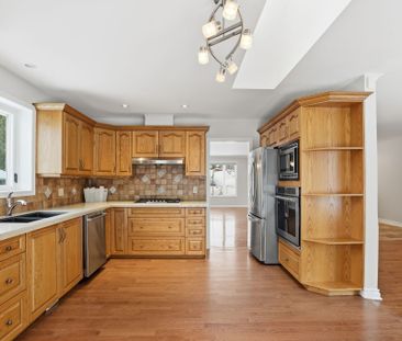 For Lease - 11 Mays Crescent, Hamilton, Ontario - Photo 5