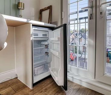 Thundersley Park Road, Benfleet, SS7 - Photo 5