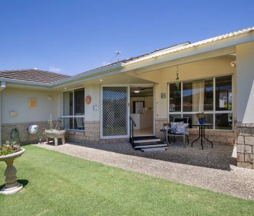 Immaculate Low-Set Home in a Quiet, Convenient Arundel Location - Photo 2