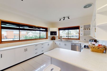 8 Park Street, Belmont North NSW 2280 - Photo 2