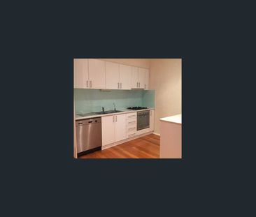 Perfectly positioned - Brilliant one bedroom apartment - Photo 3