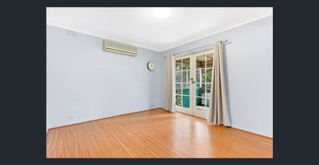 Spacious family Colonial-style home - Photo 2