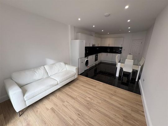 2 bedroom flat to rent - Photo 1