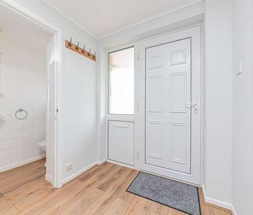 Brook Close, Wokingham, RG41 - Photo 6