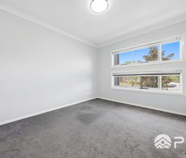 MODERN FOUR BEDROOM FAMILY HOME WITH SPACIOUS LIVING & LANDSCAPED B... - Photo 3