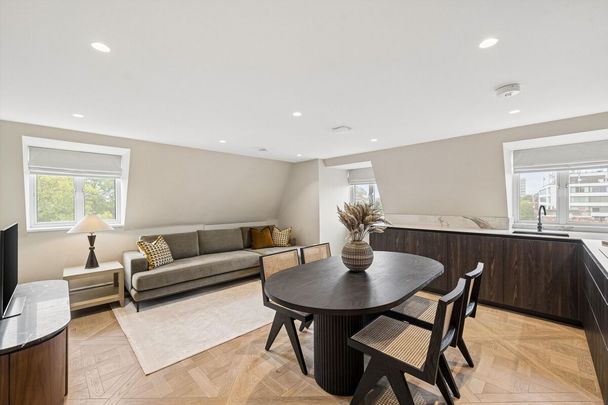 An elegant 2 bedroom apartment to rent in a newly renovated period building in Notting Hill, W2. - Photo 1