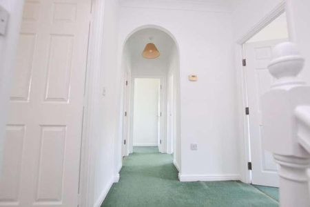 Five Bedroom House To Let On Featherstone Grove, Melbury, Newcastle Great, NE3 - Photo 3