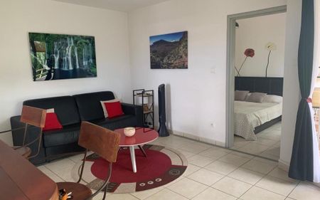 Appartement à louer 2 pièces • Saint-Paul - Photo 3