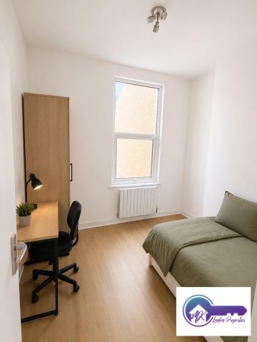 4 Bedroom Flat To Rent - Photo 2