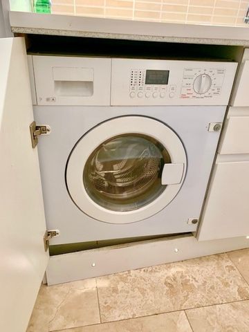 2 Bed Flat, Tavistock Court, WC1H - Photo 2