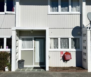 Two Bedroom Townhouse in Elderslea - Photo 6
