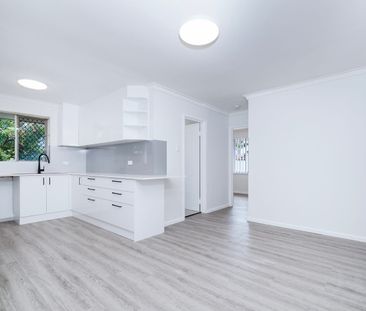 "Captivating Features of a Newly Renovated 3-Bedroom Home" - Photo 6