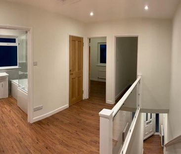 3 bedroom detached house to rent - Photo 4