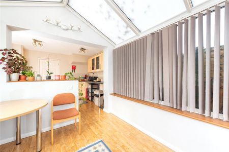 2 bedroom terraced house to rent - Photo 3