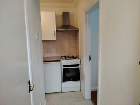 Studio to rent - Photo 5