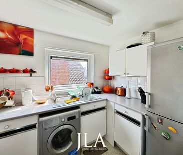 2 bed flat to rent in Bloomfield Road, Leicester, LE2 - Photo 4