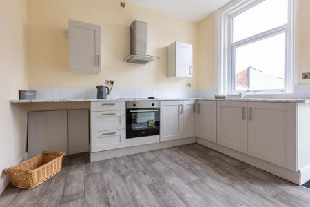 3 bedroom terraced house to rent - Photo 3