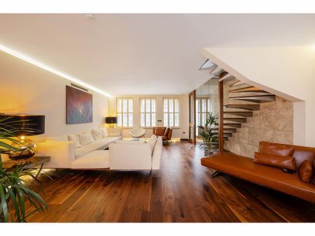 4 bedroom mews to rent - Photo 4