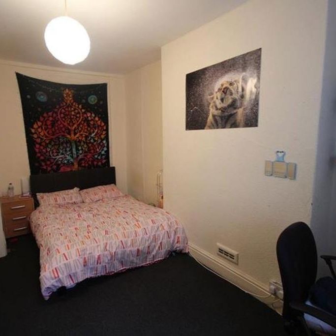 5 bedroom house share to rent - Photo 1