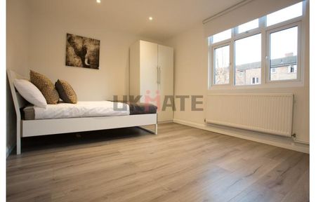 Newington Butts B 1 2 - Photo 2