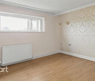 5 bedroom detached house to rent - Photo 3