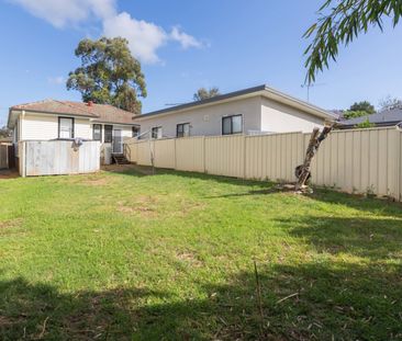 Neat and tidy home in a very central location! - Photo 4