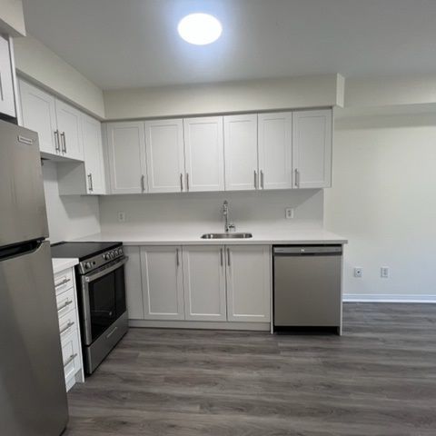 For Lease - 4975 Southampton Drive Unit# 232, Mississauga, Ontario - Photo 1