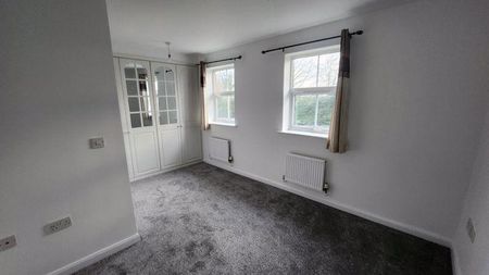 3 bedroom terraced house to rent - Photo 2