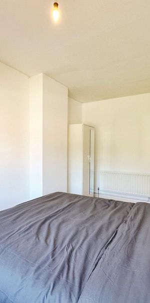 1 bedroom property to rent - Photo 1