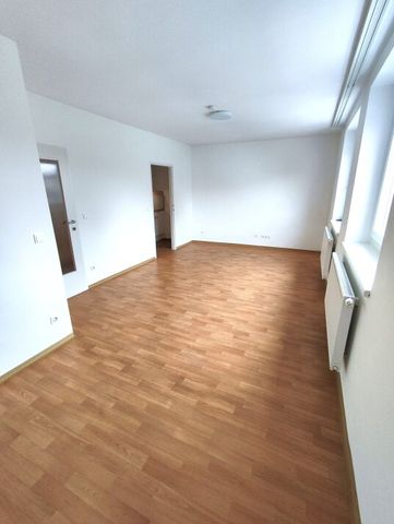 Unbefristet, wunderschöne ruhige Wohnung mit Grünblick im 2.OG, 3 Min zur U3, sehr sicheres Haus, RIN 22 - Photo 4