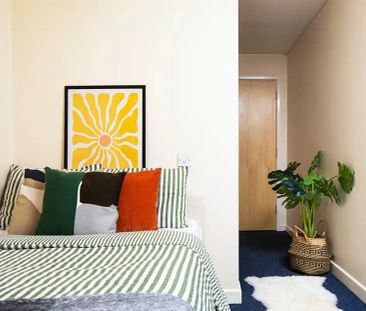 Medium Highest Single Ensuite - Photo 6