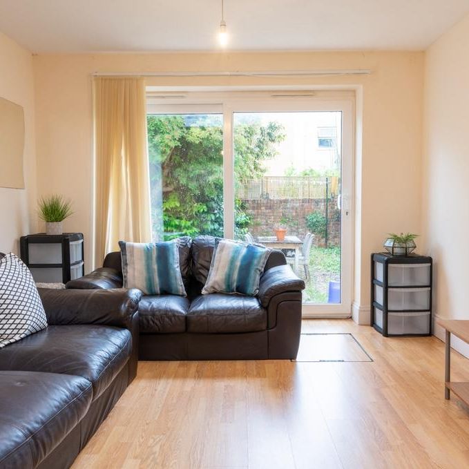 5 bedroom house to rent - Photo 1