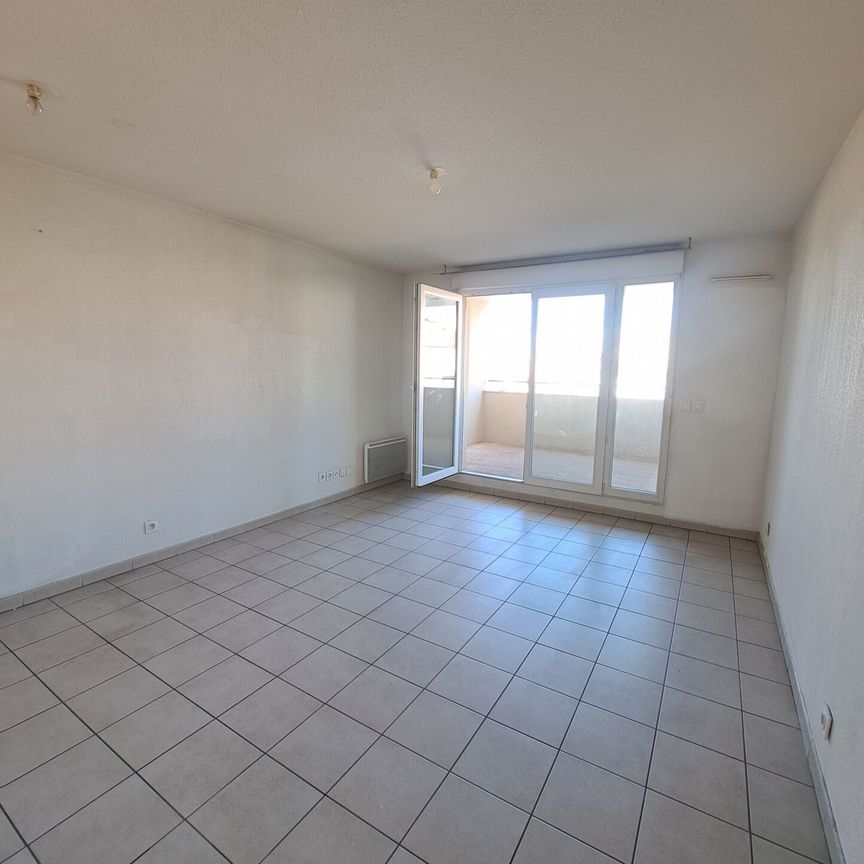 Appartement 1 pièces 26m2 MARSEILLE 13EME 550 euros - Photo 1