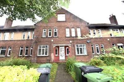 5 bedroom Flat in Sefton Court, Leeds - Photo 4