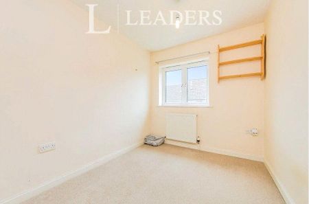 4 bedroom terraced house to rent - Photo 2