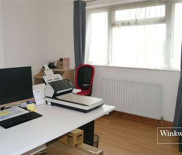 Armstrong Crescent, New Barnet, EN4 - Photo 5