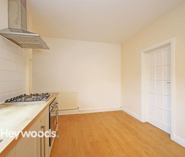 2 bed terraced house to rent in Silverdale Road, Newcastle, Staffor... - Photo 5